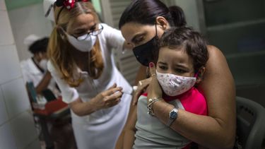 cuba inicia vacunacion contra el covid en ninos de dos anos