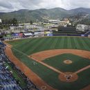 ARCHIVO - México y Cuba se enfrentan en un juego de la Serie del Caribe el 5 de febrero de 2023, en el Estadio Monumental Simón Bolívar de Caracas (AP Foto/Fernando Llano, archivo)