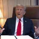 ARCHIVO - El presidente Donald Trump habla con la prensa a bordo del Air Force One el 9 de febrero de 2025, mientras se dirige a Nueva Orleans. (AP Foto/Ben Curtis, archivo)