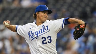 Greinke firma sólida labor, Reales blanquean a Angelinos 7-0