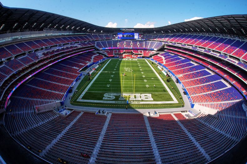 ARCHIVO - Vista del estadio Highmark Stadium de los Bills de Buffalo, el 27 de agosto de 2026, en Orchard Park, Nueva York. (AP Foto/Gene J. Puskar)