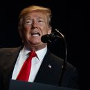 Trump viaja a El Paso y se mofa de O’Rourke