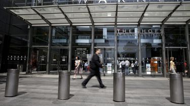 at&t compra time warner, dueno de warner bros., hbo y cnn