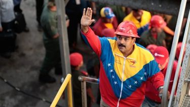 americateve | Hasta el cierre del 2014 se le regalaron más de 24 mil millones de dólares a China, Cuba y Petrocaribe, a través de los convenios suscritos con estas naciones