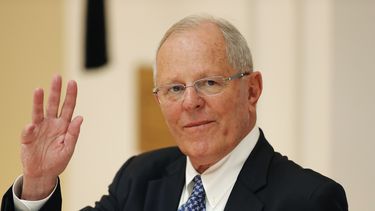 Kuczynski bajo presión por pagos que recibió de Odebrecht