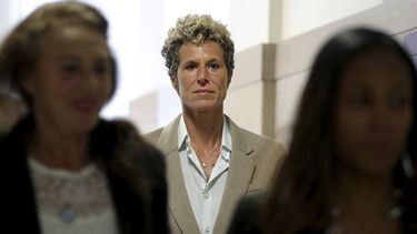 Corte Suprema revisa condena de Bill Cosby por abuso sexual