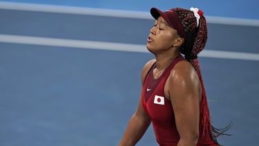 Naomi Osaka se retira del Abierto de Australia