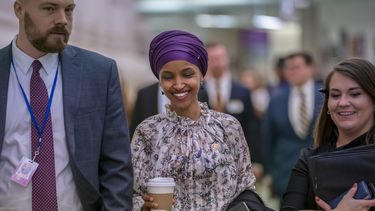 Comentarios de Omar sobre Israel sacuden a Partido Demócrata
