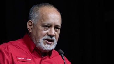 diosdado cabello advierte que pedira al cne la lista de firmantes que solicitan el revocatorio contra maduro