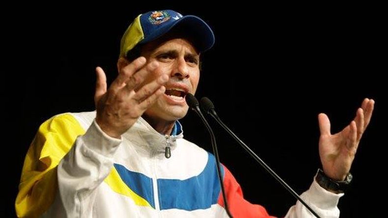 Nicolás Maduro vuelve a encabezar una campaña para dañar la imagen de Henrique Capriles y así disminuir su liderazgo en las filas de la oposición.