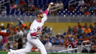 Moore saca a Marlins de mala racha en triunfo sobre Bravos