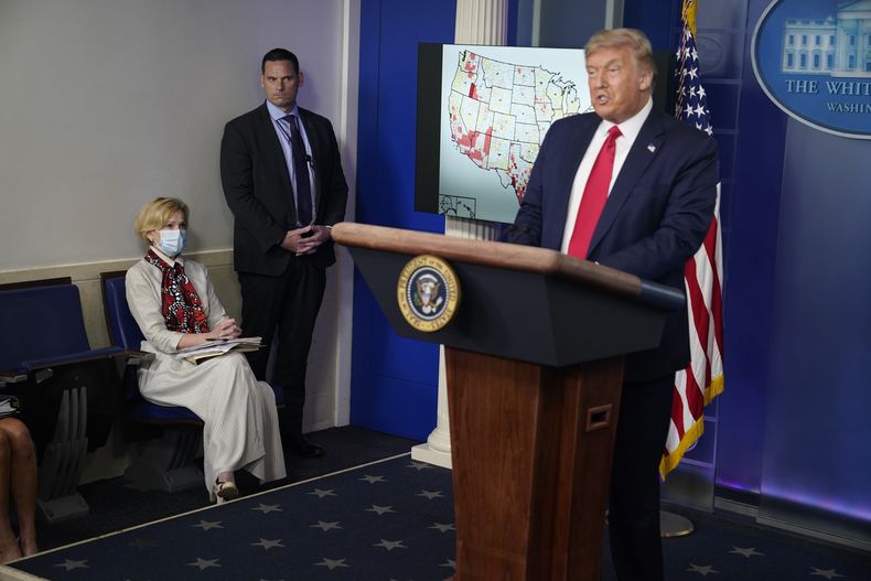 REP-GEN_CORONAVIRUS-TRUMP-EXPERTOS-0.jpg