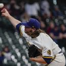 Con sólida actuación de Burnes, Cerveceros vencen a Piratas