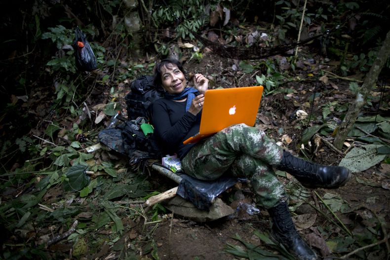 REP-GEN_FARC-CRÓNICA_DE_UN_CAMPAMENTO_CLANDESTINO-0.jpg