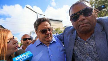 walter pierluisi isern llega al tribunal federal para hacer alegacion de culpabilidad