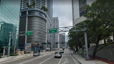 mujer muerta tras caida cerca de un hotel en brickell