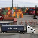 Baja déficit comercial de EEUU en octubre en un 7,6%