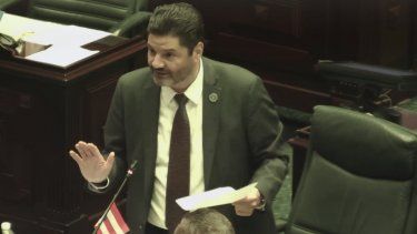 Aprueban proyecto para que municipios revoquen permisos de uso