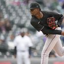 Cabrera, sin hit hasta la 6ta; Marlins arrollan en 1er juego