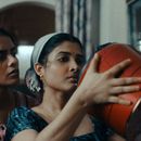Esta imagen proporcionada por Janus y Sideshow Films muestra a Kani Kusruti, izquierda, y Divya Prabha en una escena de All We Imagine As Light. (Janus and Sideshow Films via AP)