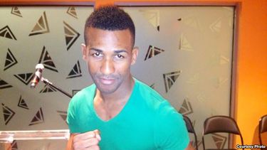 americateve | El habanero superó anoche en Connectitut al argentino Saucedo y sigue invicto en el boxeo profesional en Estados Unidos.