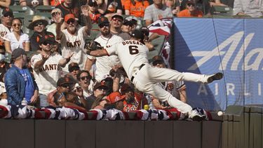 Con doble de Slater en la 10ma, Gigantes superan a Marlins