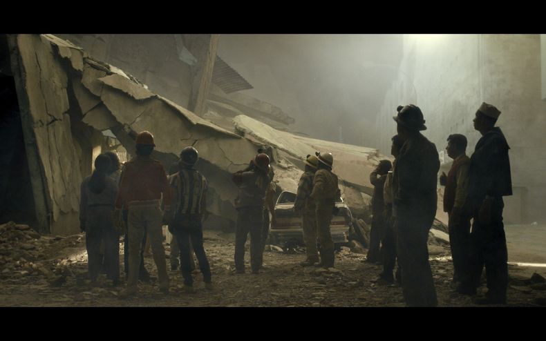 Esta imagen difundida por Prime Video muestra una escena de la serie “Cada minuto cuenta”. (Prime Video via AP)