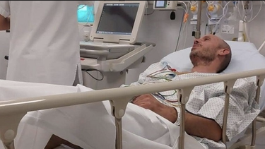 ariel ruiz urquiola es hospitalizado tras ocho dias en huelga de hambre y sed