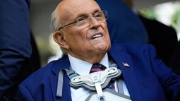ARCHIVO - El exalcalde de Nueva York, Rudy Giuliani, participa en una ceremonia en conmemoración del aniversario de los atentados terroristas del 11 de septiembre en Nueva York, el jueves 11 de septiembre de 2025. (Foto AP/Seth Wenig, archivo) ARCHIVO - El exalcalde de Nueva York, Rudy Giuliani, participa en una ceremonia en conmemoración del aniversario de los atentados terroristas del 11 de septiembre en Nueva York, el jueves 11 de septiembre de 2025. (Foto AP/Seth Wenig, archivo)