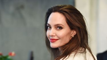 el poderoso mensaje de angelina jolie para prevenir la violencia contra las mujeres