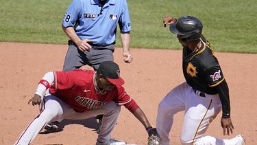 Piratas blanquean 3-0 a Diamondbacks; Suwinski logra 3 hits