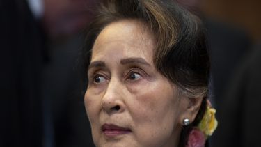 Myanmar: 3 años de cárcel para Suu Kyi por fraude electoral