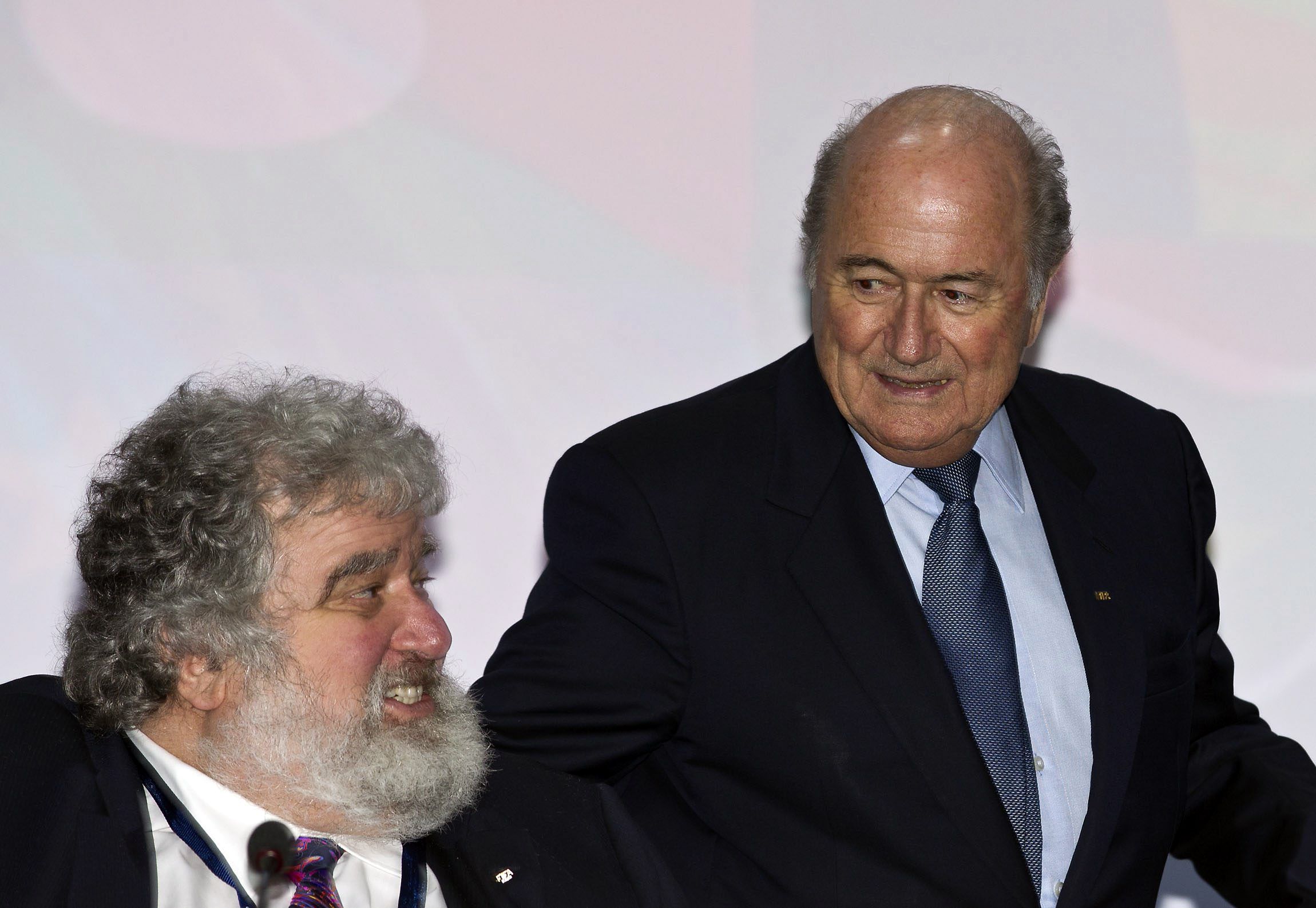 Patrocinadores de FIFA piden cambios
