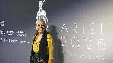 La actriz Luisa Huertas de la película No nos moverán posa para un retrato en la 67ª edición del almuerzo de los nominados al Premio Ariel de México en la Ciudad de México, el miércoles 20 de agosto de 2025. (Foto AP/Berenice Bautista)