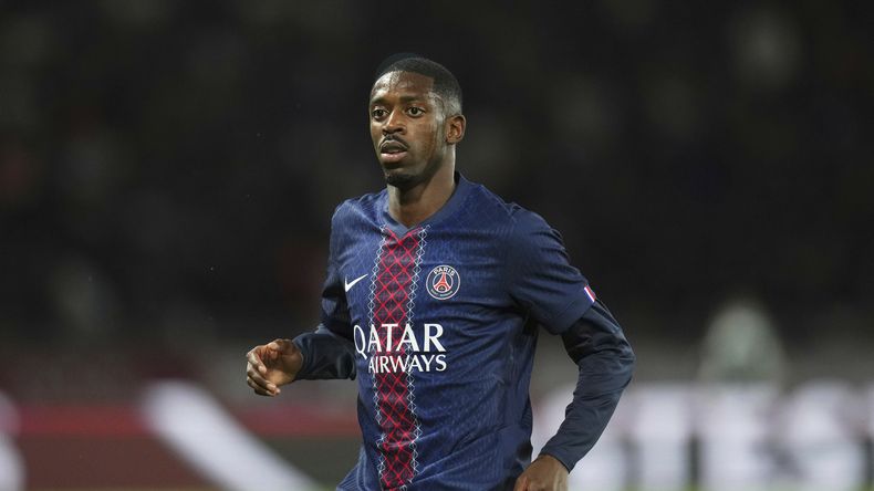 ARCHIVO - Ousmane Dembélé del Paris Saint-Germain en el partido contra Angers en la liga francesa, el 22 de agosto de 2025, en París. (AP Foto/Aurelien Morissard)