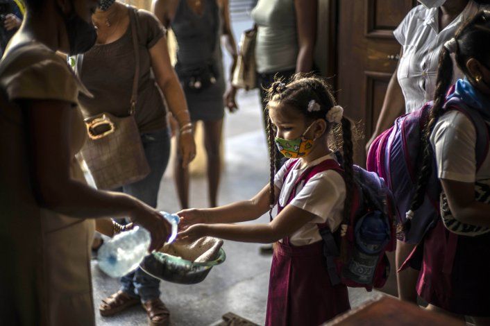 Los niños vuelven a las clases presenciales en La Habana