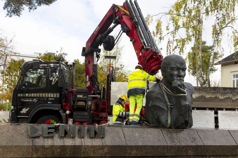 EUR-GEN FINLANDIA-LENIN-ESTATUA