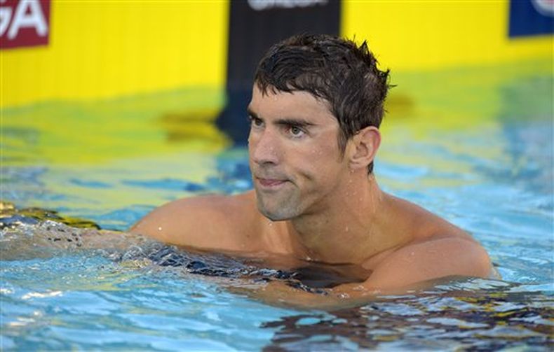 El nadador Michael Phelps fue arrestado en Maryland por conducir en estado de ebriedad, dijeron las autoridades.