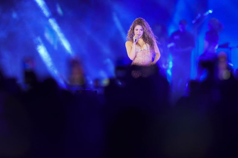 Shakira se presenta durante su gira mundial Las Mujeres Ya No Lloran en la Ciudad de México, el miércoles 19 de marzo de 2025. (Foto AP/Eduardo Verdugo)