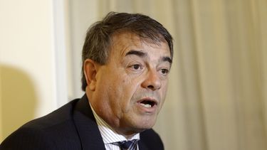 argentina: ex espia no hablara sobre atentado a la amia