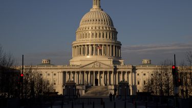 el congreso respalda una propuesta para prohibir comerciar con empresas y entidades militares cubanas