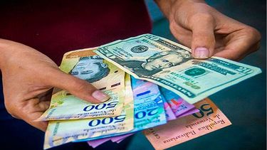 el promedio salarial de 55 dolares por un mes de trabajo en venezuela