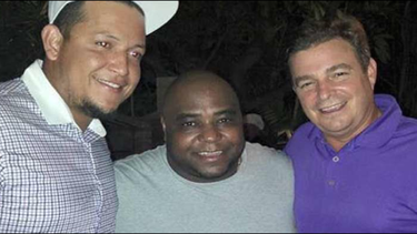 [fotos] peloteros cubanos de la mlb con farandula cubana y antonio castro en una fiesta privada