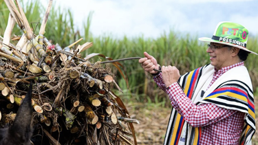 colombia: quien es gustavo petro, el  ex guerrillero que llego a presidente