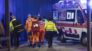Hombre apuñala a 5 en Italia; hay un muerto