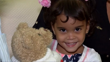 nina cubana con piernas amputadas recibe ayuda en miami para poder caminar