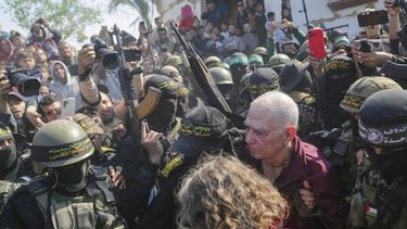 Hamás libera al primer rehén estadounidense en Gaza en medio de intensas negociaciones