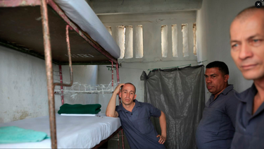 cuba: suspenden visitas familiares y limitan entrada de alimentos en carceles