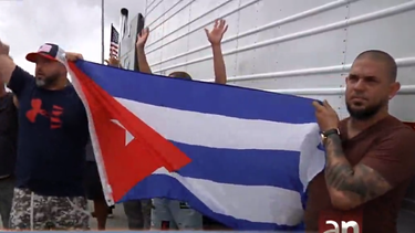 camioneros de miami se manifestaron en apoyo al pueblo cubano