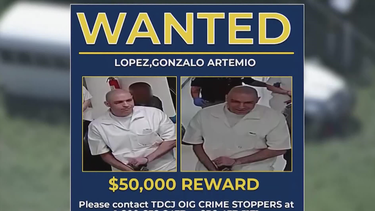 oficiales abaten al reo que escapo de una carcel de texas; se cree que asesino a una familia de 5  en su huida